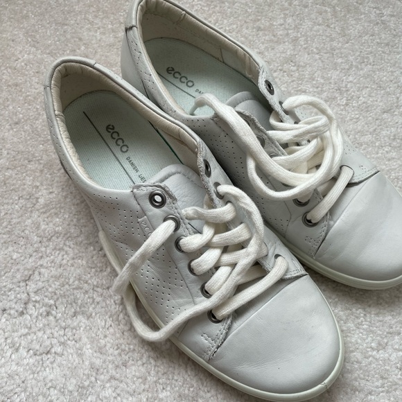Ecco Sneakers in Excellent Condition! - Picture 2 of 5